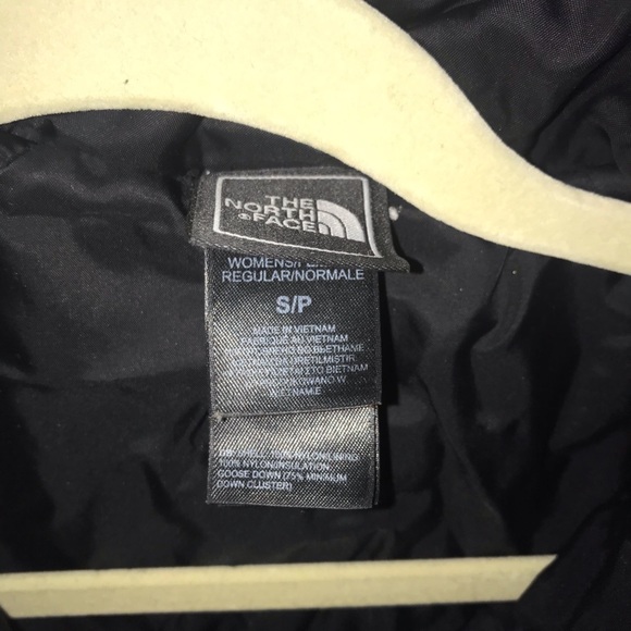 Down North Face winter coat - Picture 2 of 3